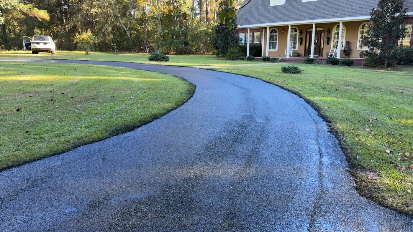 Sealed driveway with clean edges